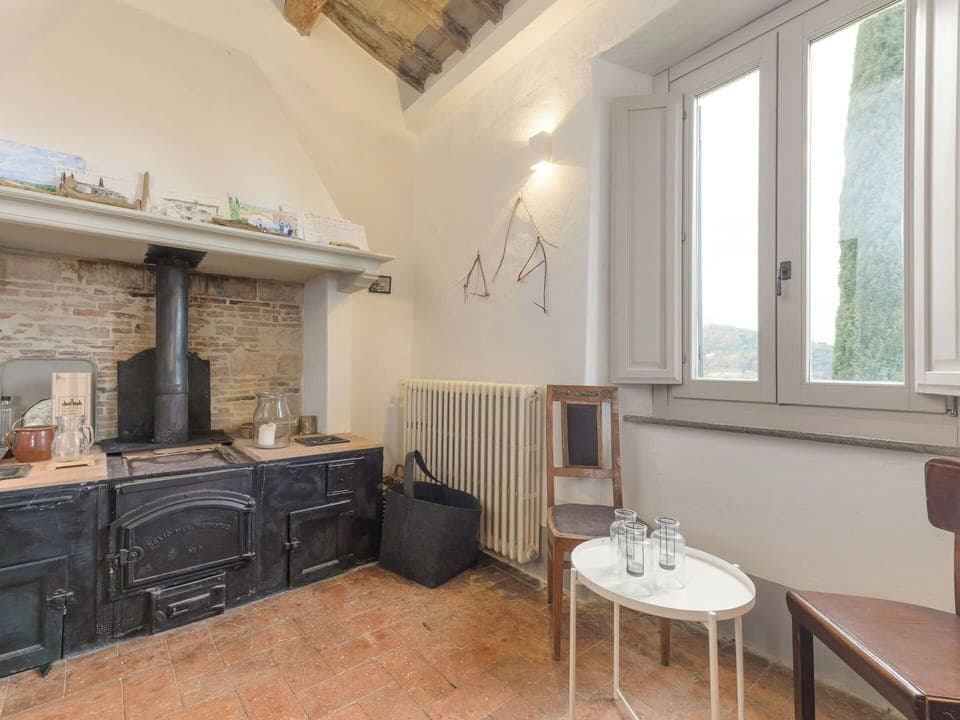 Daytime, Tree, Building, Apartment, Residential Area, City, Neighbourhood, Condominium, Urban Design, Human Settlement