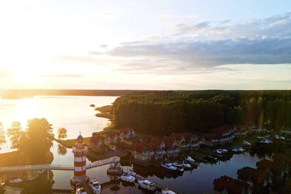 Immediate Surroundings [summer] (<1 km)