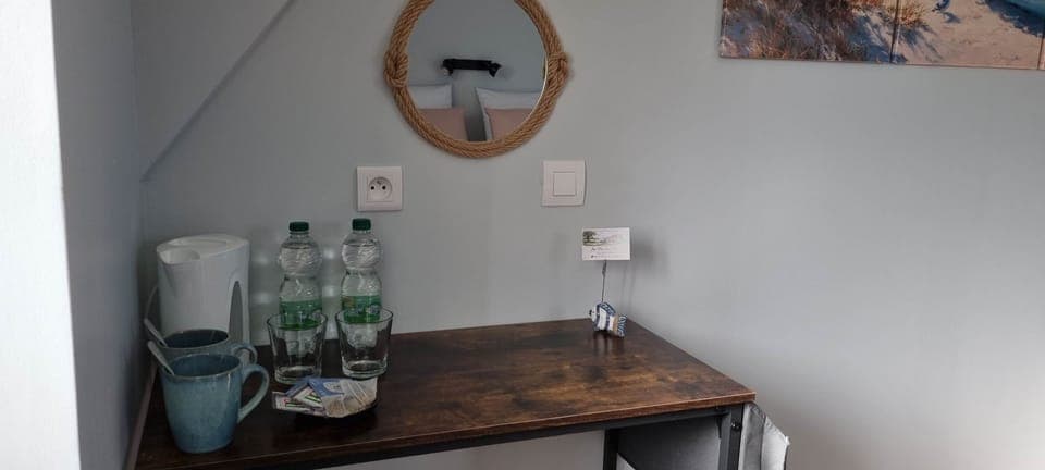 Bureau / plateau de courtoisie