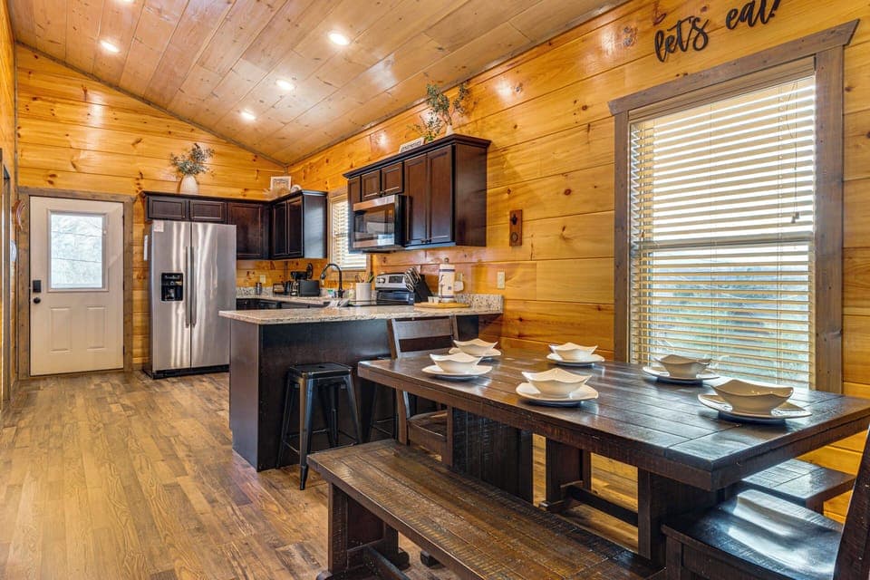 Property Interior | 2-Story Cabin