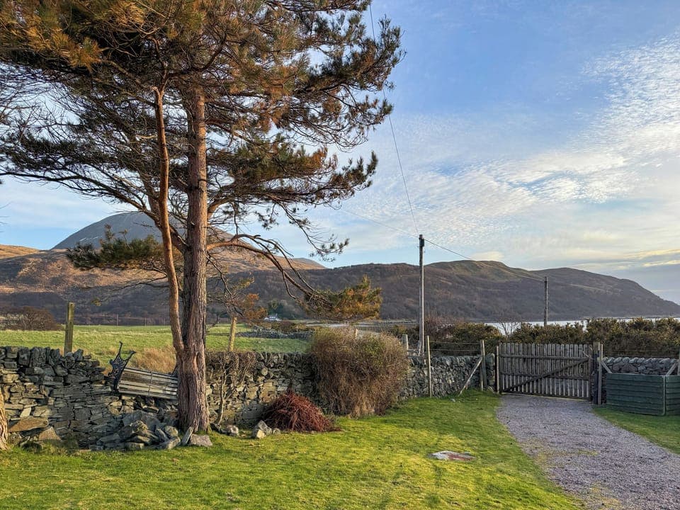 Outdoor | The Green, Lochranza