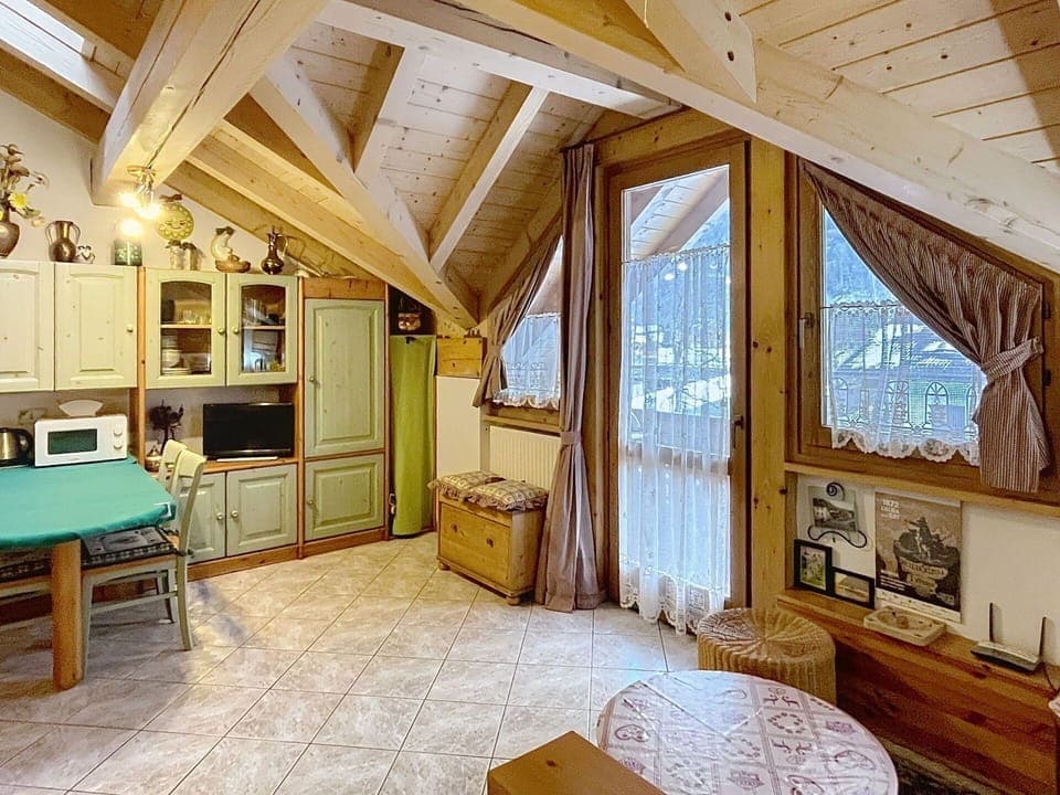 Shrub, Garden, Cottage, Shade, Landscaping, Yard, Backyard, Villa, Farmhouse, Houseplant