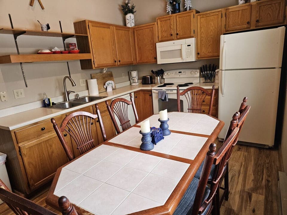 Full Kitchen