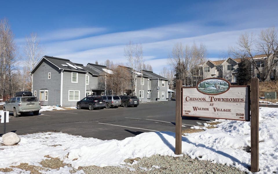 Exterior of Chinook Mountain Escape