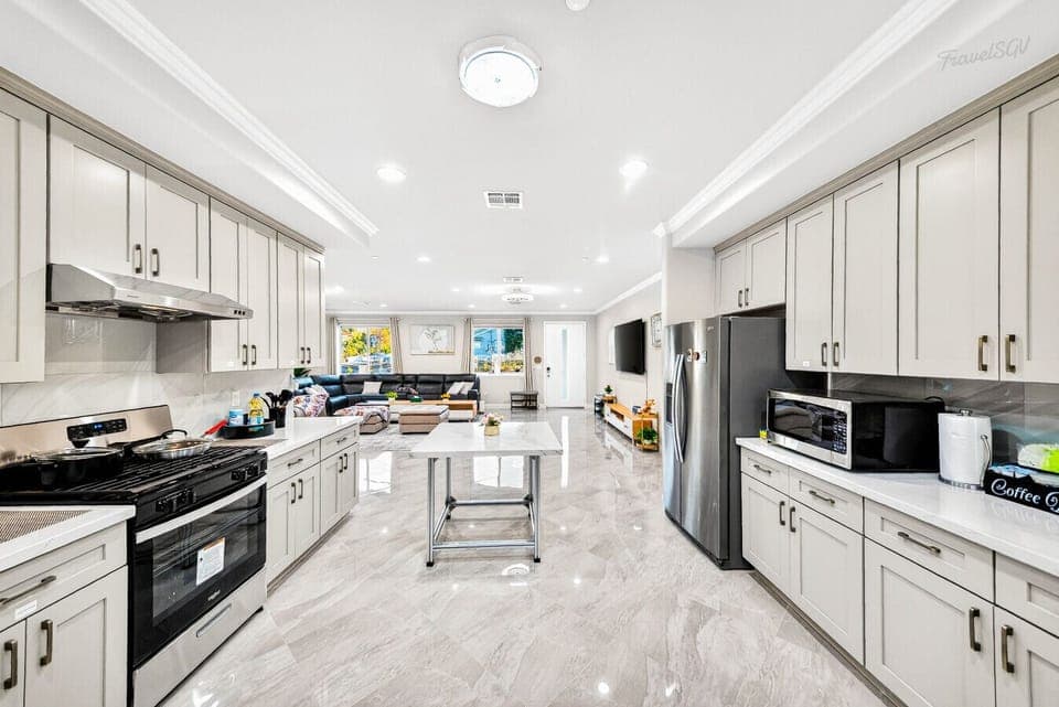 New appliances, plenty of space, and no fighting for counter room #travelSGV