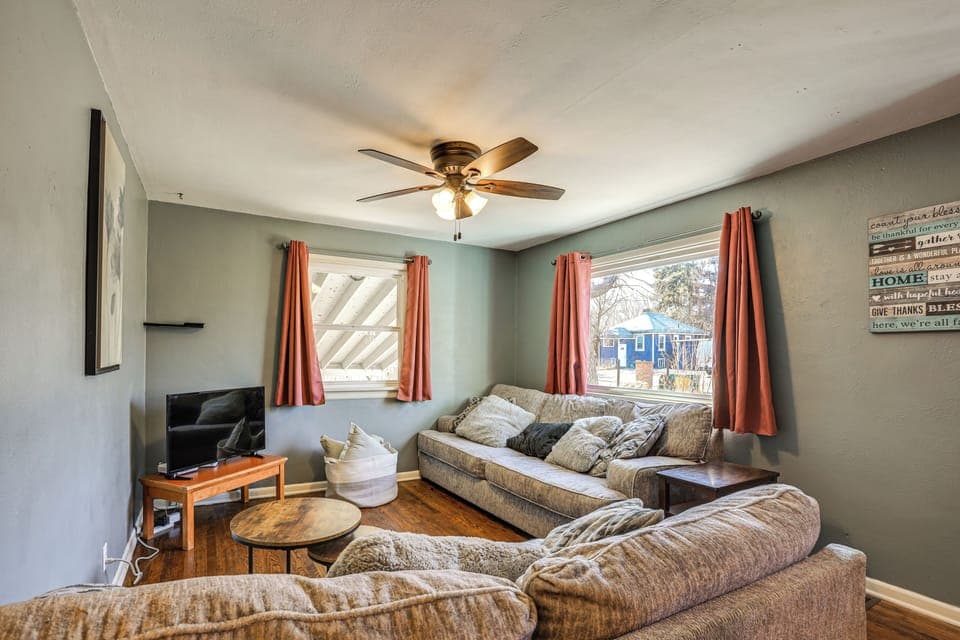Lakewood Vacation Rental | 2BR | 1BA | Steps Required | 1,000 Sq Ft