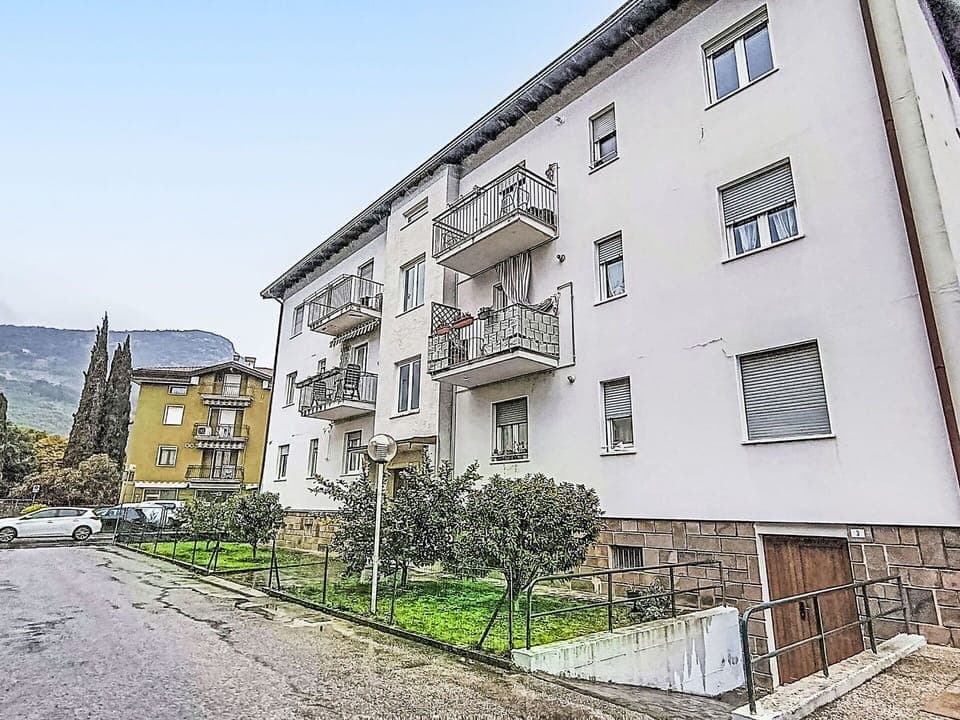 Shrub, Residential Area, Home, Estate, Garden, Lawn, Landscaping, Yard, Mansion, Villa