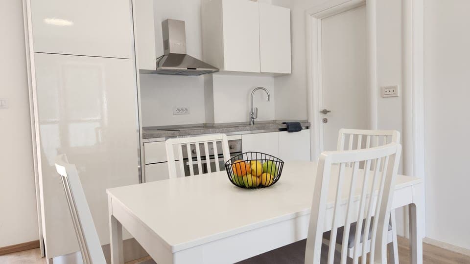 dining table, oven, stovetop