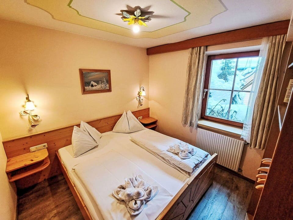 House, Hotel, Eco Hotel