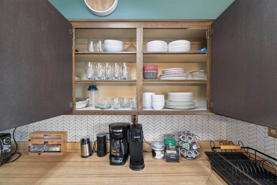 Plenty of plates, bowls and glasses at the ready!