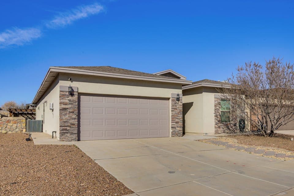 Parking | Garage (1 Vehicle) | Driveway (2 Vehicles)