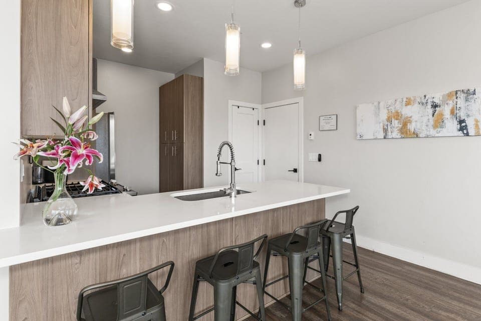 Bar Seating for 4