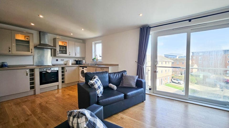 Ocean View - 2 Bedroom Apt - Llanelli (10073)