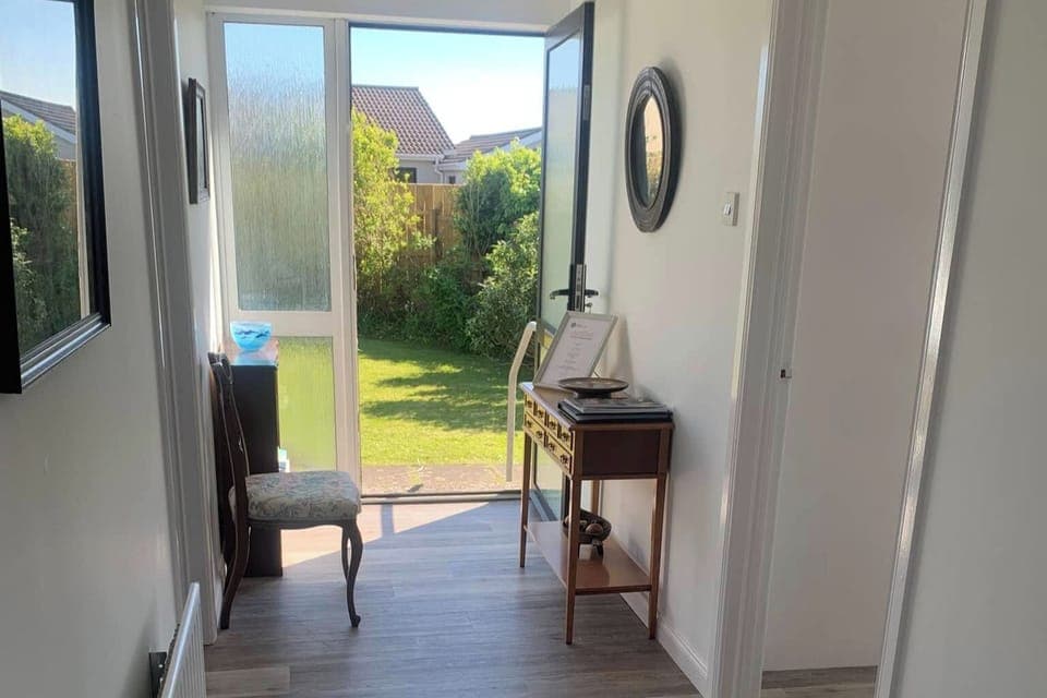 Welcoming entrance hall to the large garden