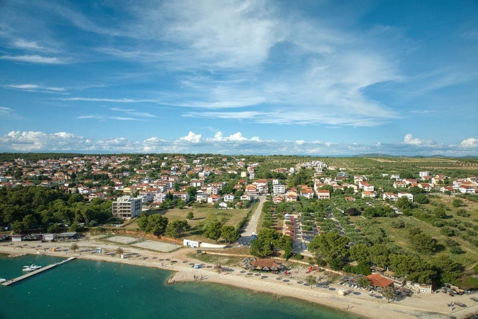 Surroundings [summer] (1-5 km)