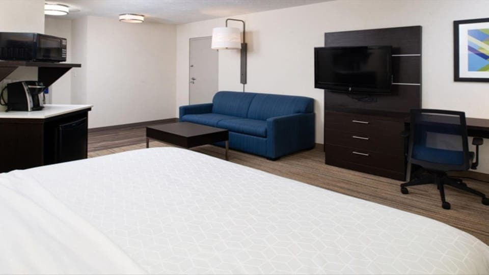 Bedroom. Interior and views may vary based on location and availability.