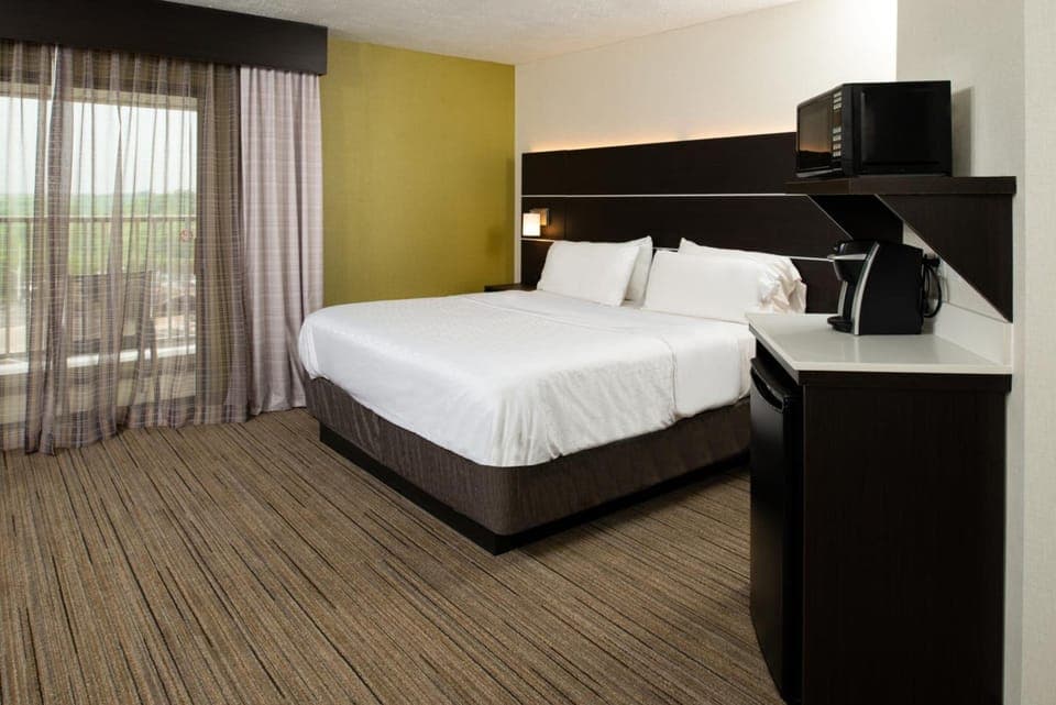 Bedroom. Interior and views may vary based on location and availability.