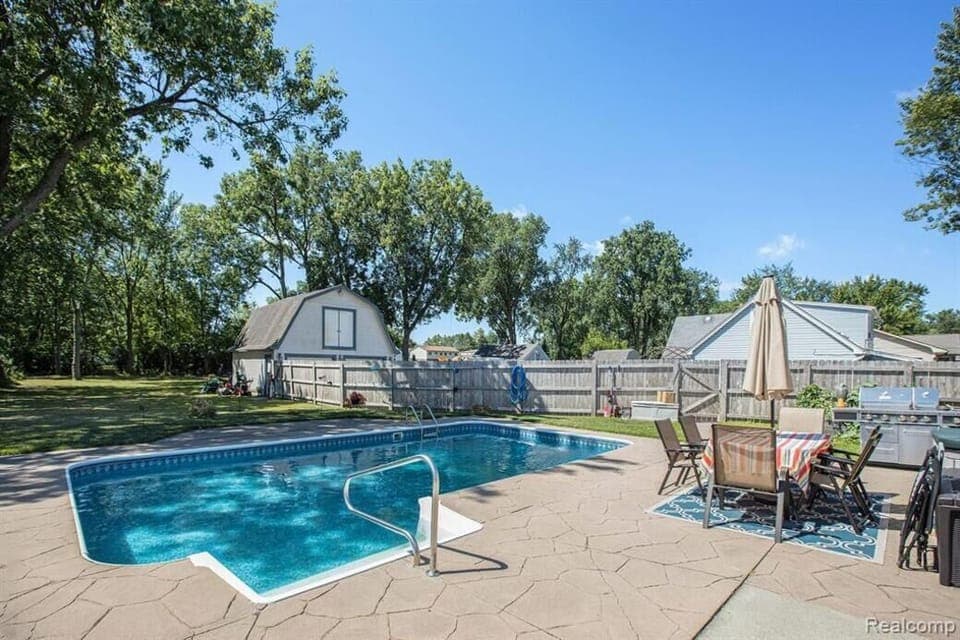 Pool