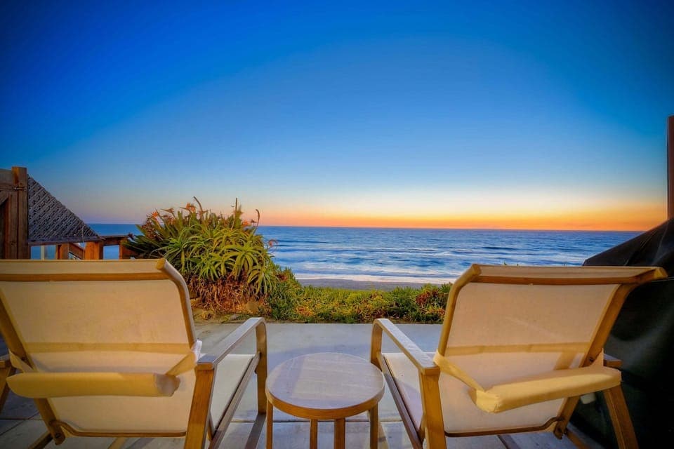 Front-row seats to unforgettable Pacific sunsets