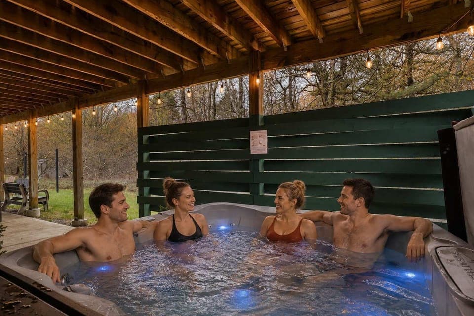 Outdoor spa tub