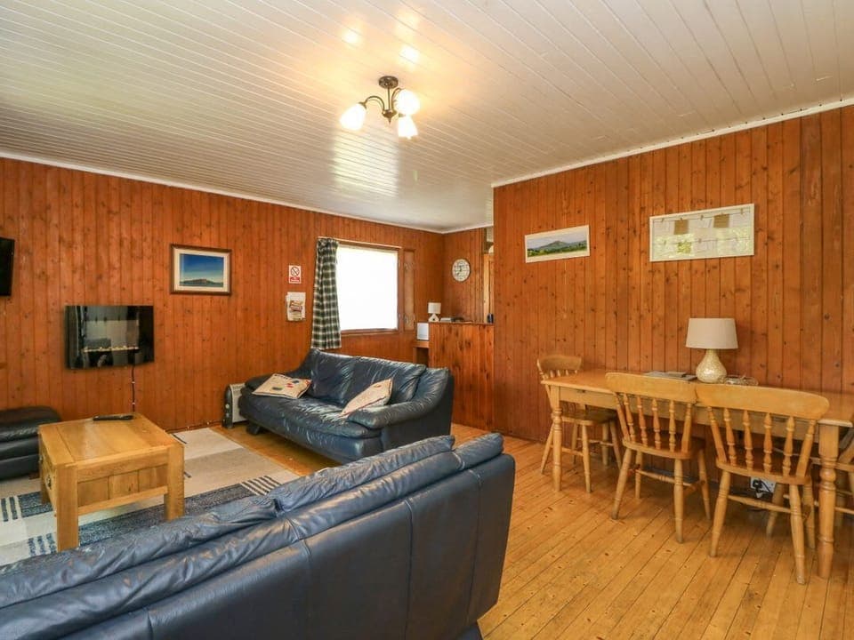 Lodge 6 - "Alder"