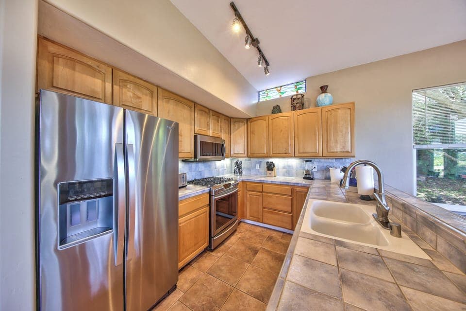 Fully-Equipped Kitchen