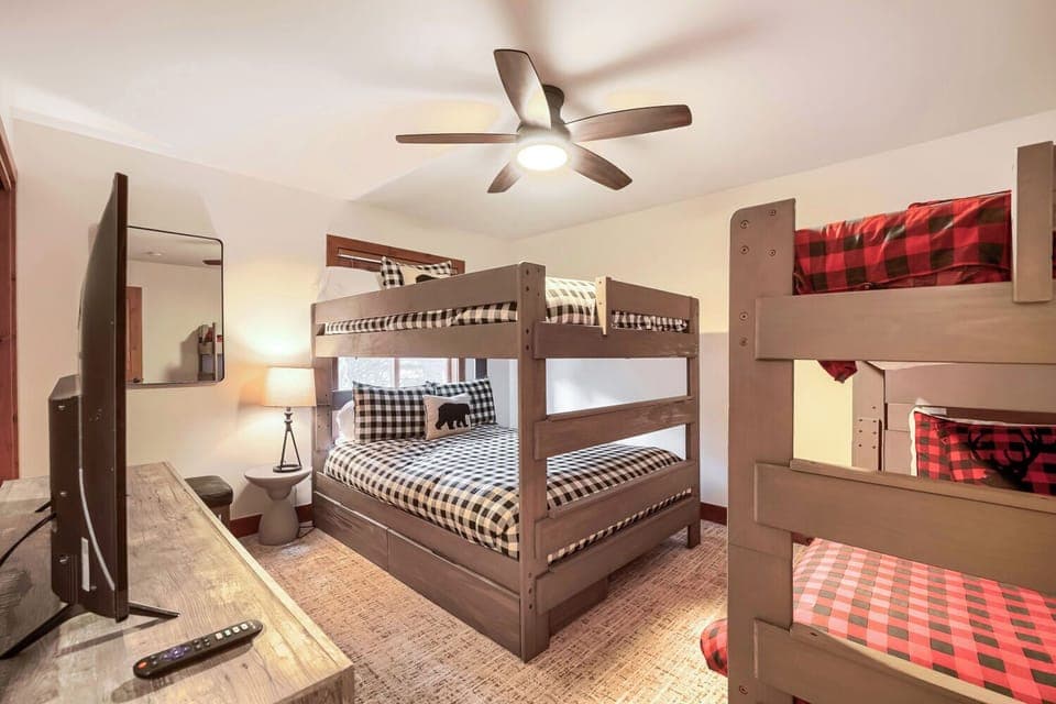 Bunk Bedroom