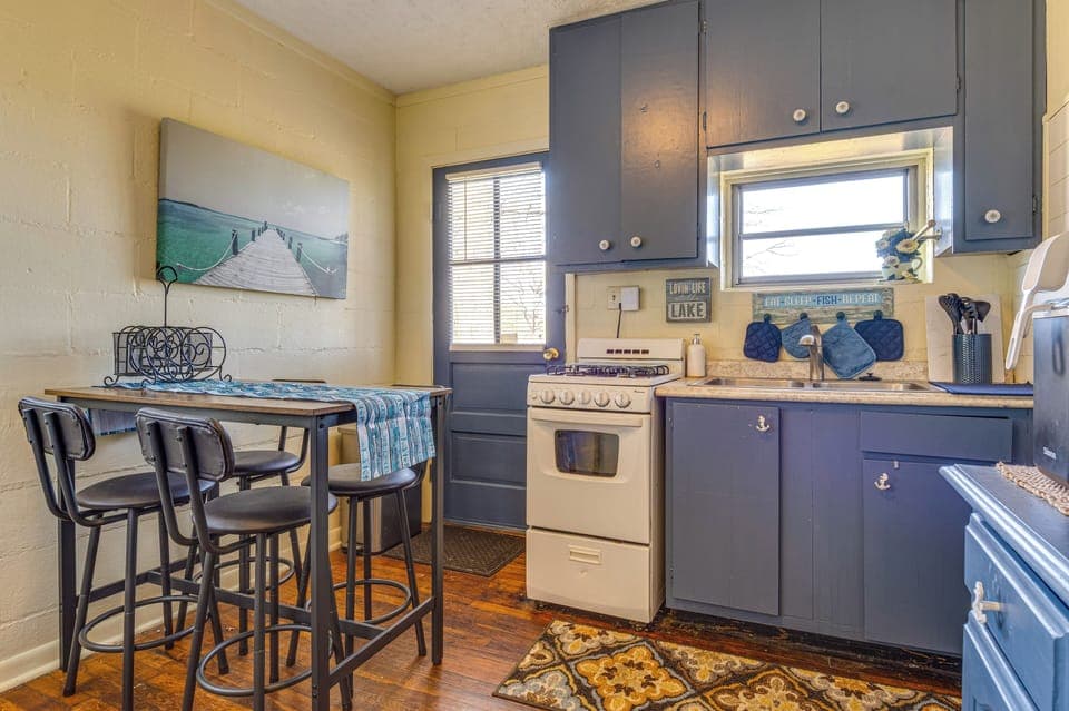 Kitchen | Main Floor
