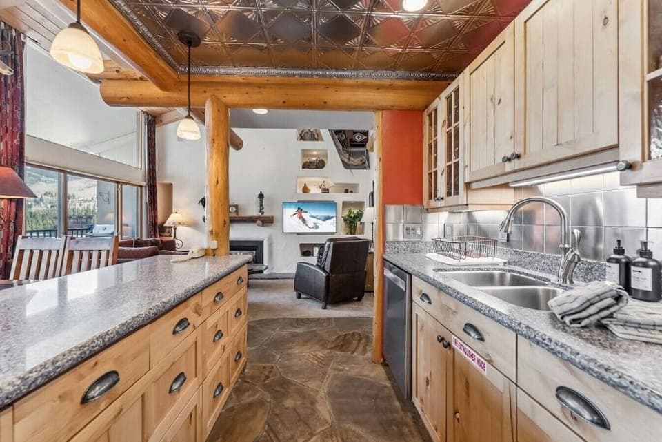 Fully equipped kitchen