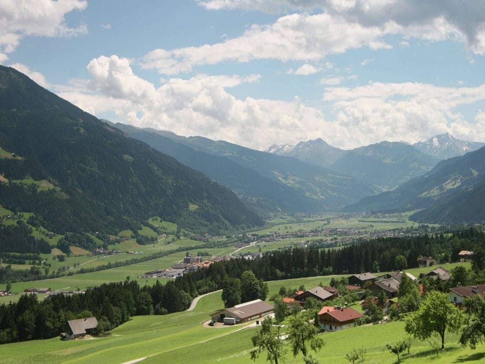 Surroundings [summer] (1-5 km)