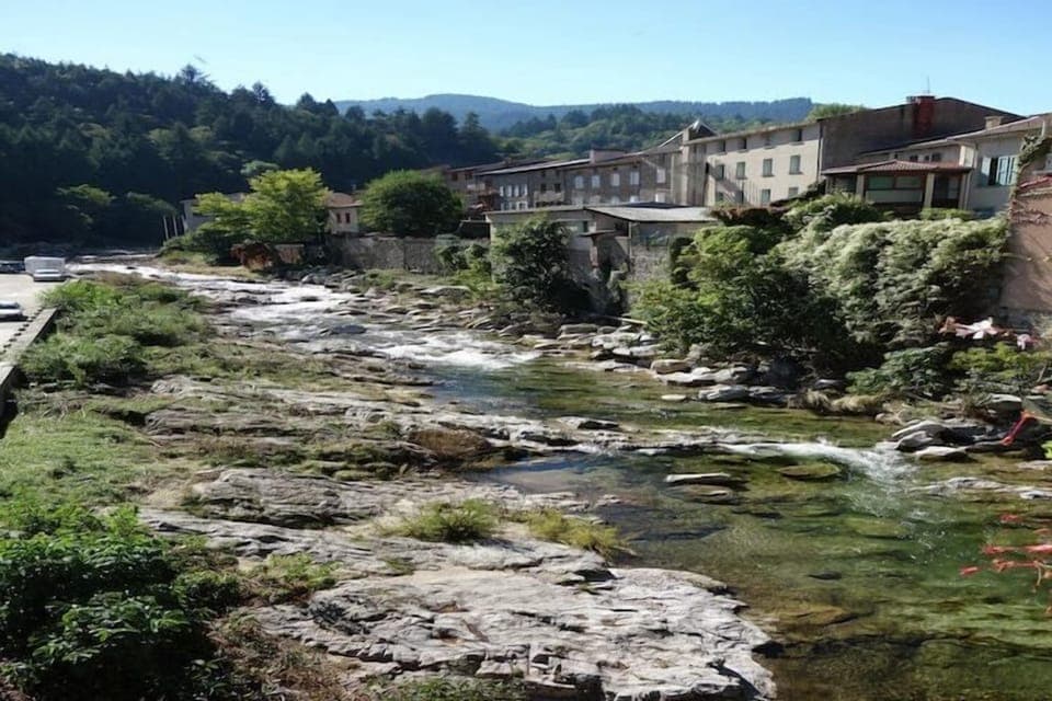 Region [summer] (>5 km)