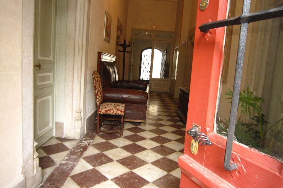 Entrance / Reception