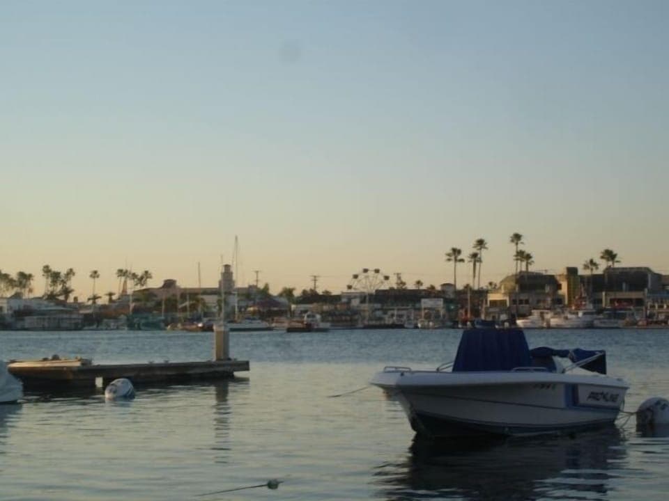 View across the Bay,at the end of street. Enjoy the Fun Zone use the 2 min ferry