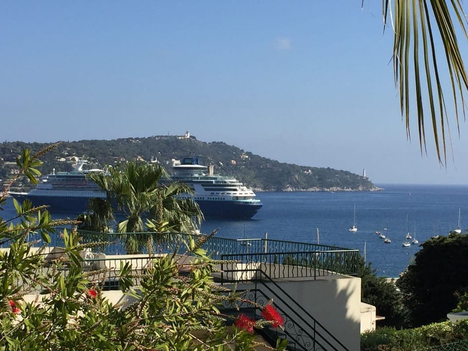 Cruise ship in the bay