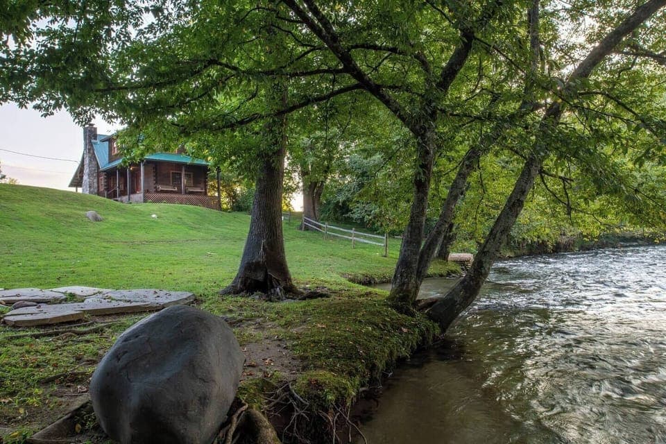 The Cabin and the River (1)