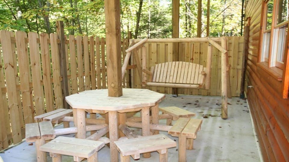Private Enclosed Yard