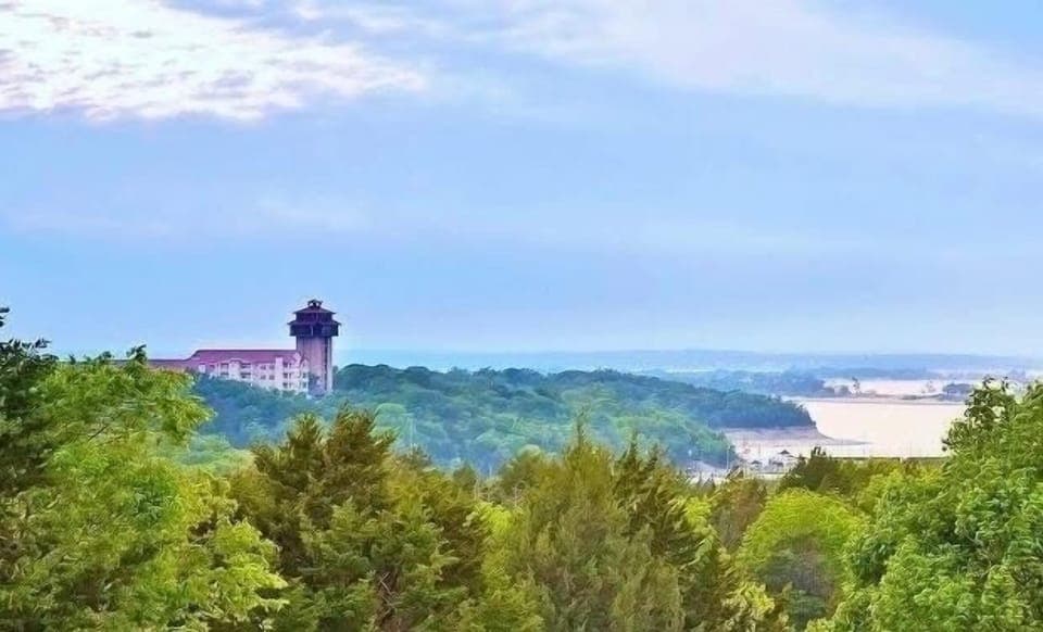 Spectacular view of the Tanglewood Tower & Lake Texoma the island Willis Bridge