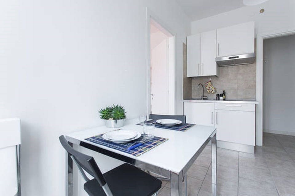 Fully equipped functional kitchen