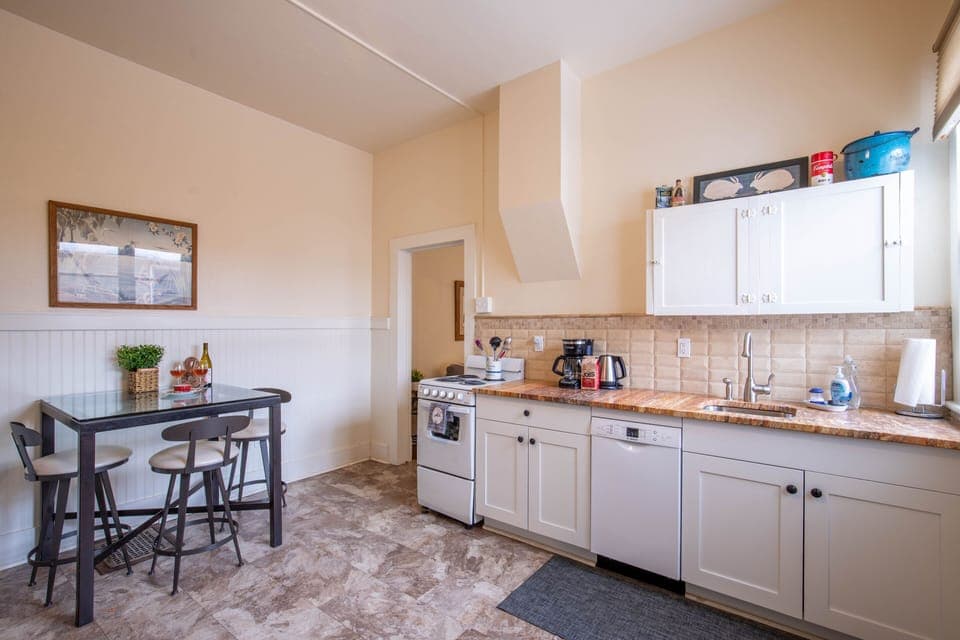 Spacious kitchen. 