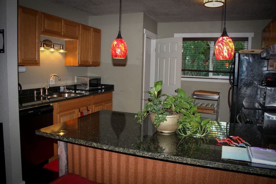507 Kitchen