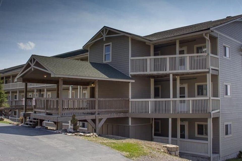 Summit Condo