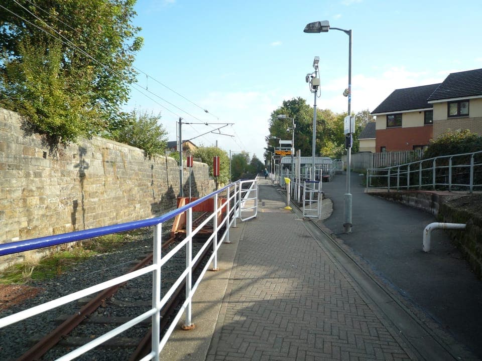 Canal St Train Station - 3 min walk from Apartment - To Glasgow Centre in 20mins