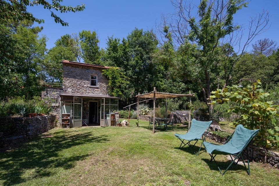 Wine-nature-airbnb-farmhouse-1bedroom-wine-vineyard X