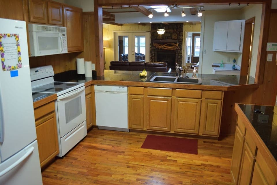 Fantastic Kitchen with bar seating at "The Lodge" at Rent Hot Springs