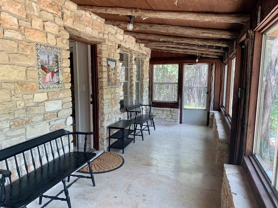 Front enclosed patio for extra space to admire nature.