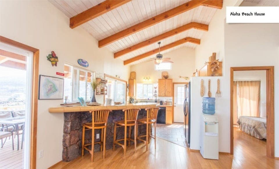 Lava bar and there's an oceanview from the kitchen/  there's a dishwasher, too.