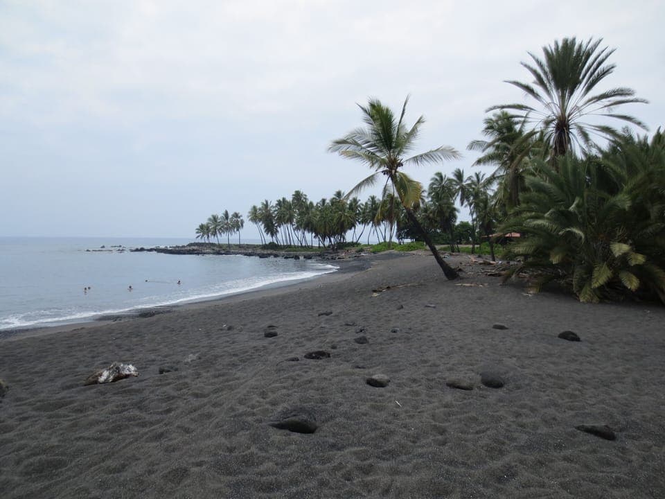 Drive 5 mins to Milolii and then hike in by the yellow church for 20  mins