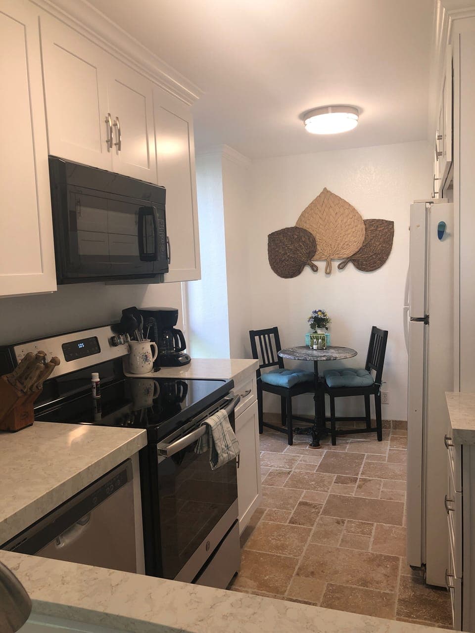 Kitchen Eating Nook 
