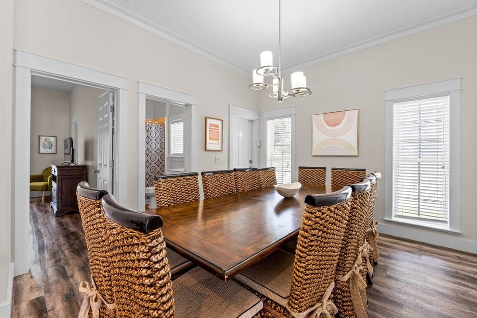 Beautiful dining area next to the kitchen.