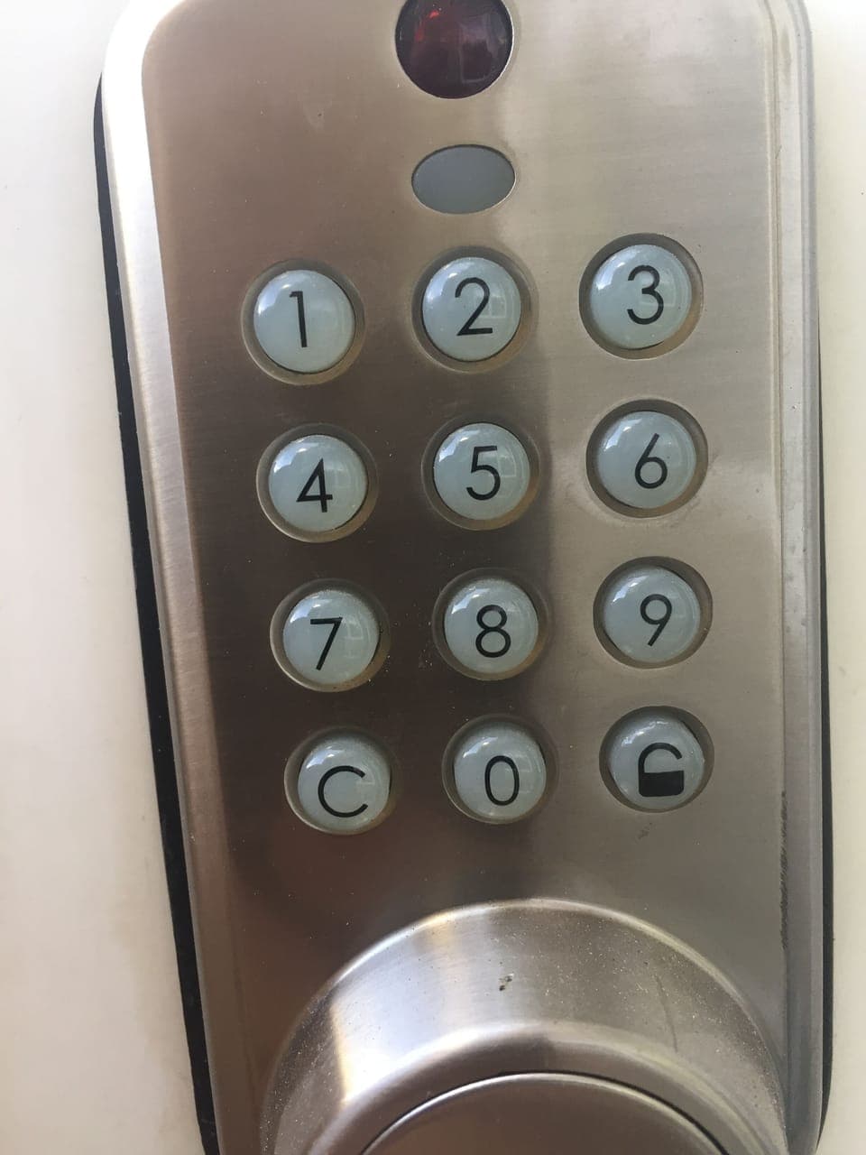 The entrance key pad